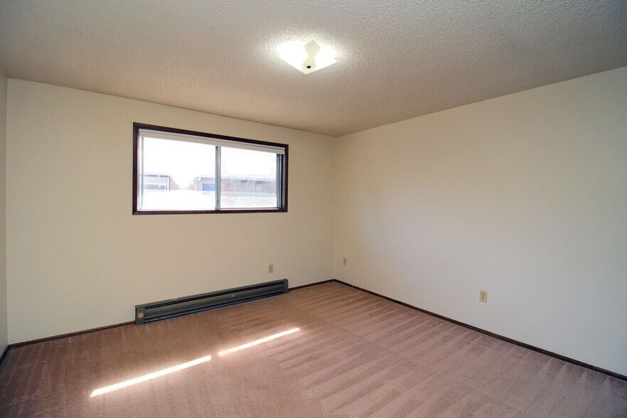 Building Photo - 2639-2639 SE 119th Ave