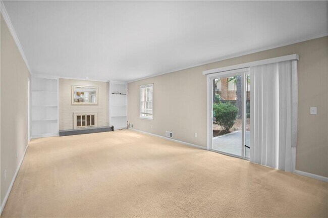Building Photo - 4695 N Peachtree Rd