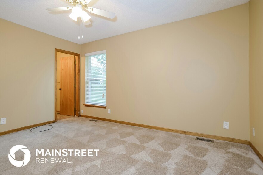 Building Photo - 1709 Briarwood Ln