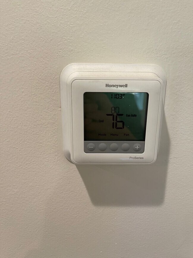 Building Photo - 126 W 20th St