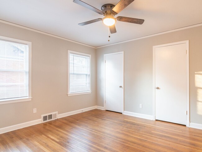 Building Photo - NEWLY RENOVATED - 2BR/1.5BA in Whitehaven!