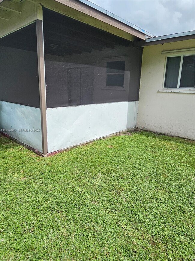 Building Photo - 5820 NW 19th St