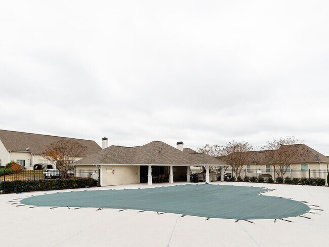 Building Photo - 2 Bedroom 2 Bath Townhome with Unfinished Basement