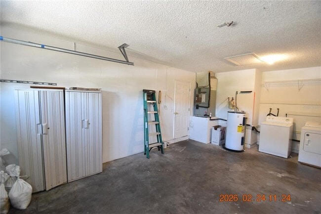 Building Photo - 818 Gray St S