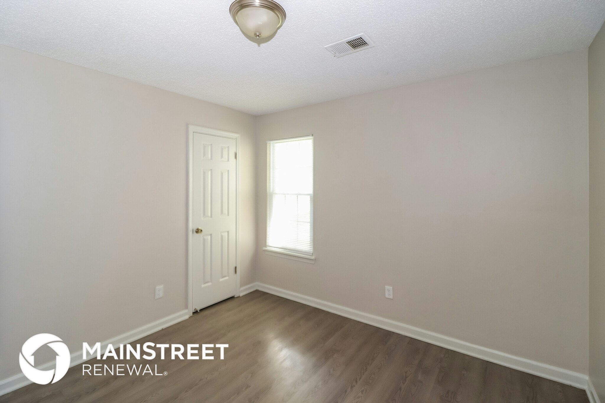 Building Photo - 6034 Cottage Hill Dr