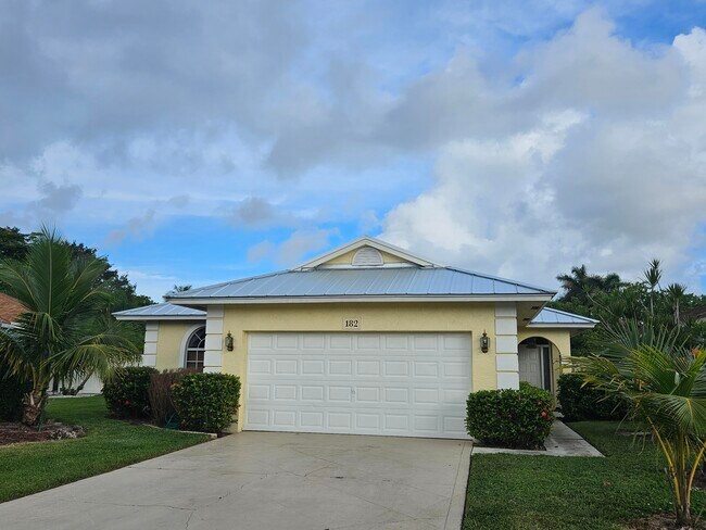 Primary Photo - 182 Sims Creek Ln