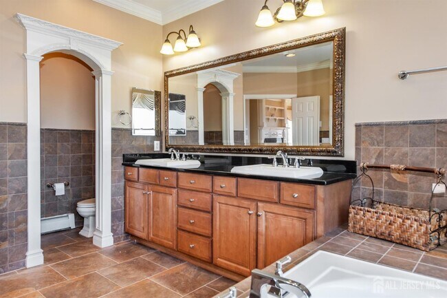 Building Photo - 76 Raritan Reach Rd