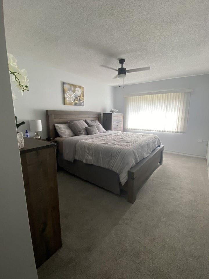 King size bed - 1634 Stickney Point Rd