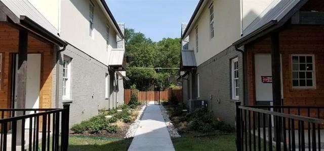 Building Photo - 5073 Gaston Ave