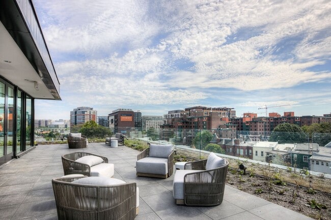 Building Photo - Terrific One Bedroom Condo in Truxton Circle!