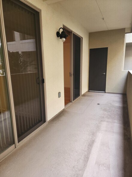 Large balcony, storage closet at each end, access from master bedroom and living room - 1021 Costa Pacifica Way