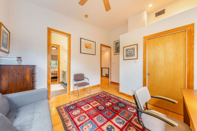 Building Photo - Gorgeous Fully Furnished Home in Brentwood - Short Term Lease  Options Available