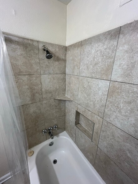 Building Photo - 4187 Falcon Dr