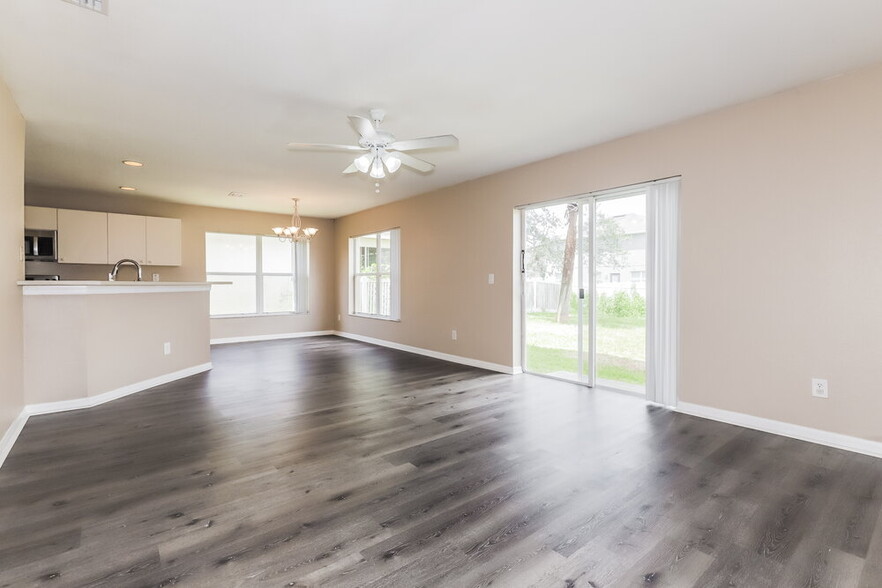 Building Photo - 11237 Cocoa Beach Dr