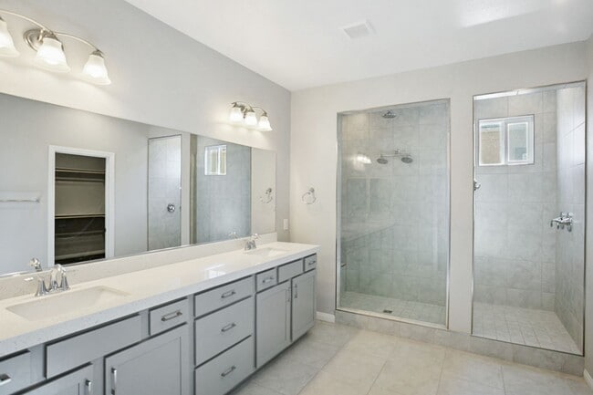 Building Photo - Beautiful 4 Bedroom Home In A Gated Skye Canyon Community