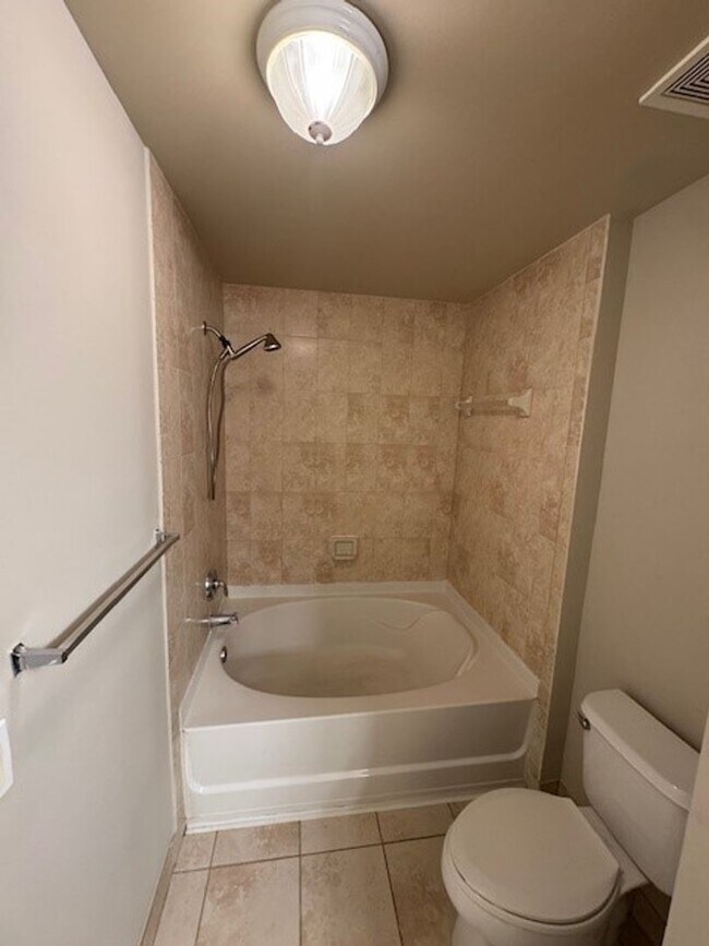 Building Photo - Villagio Rental