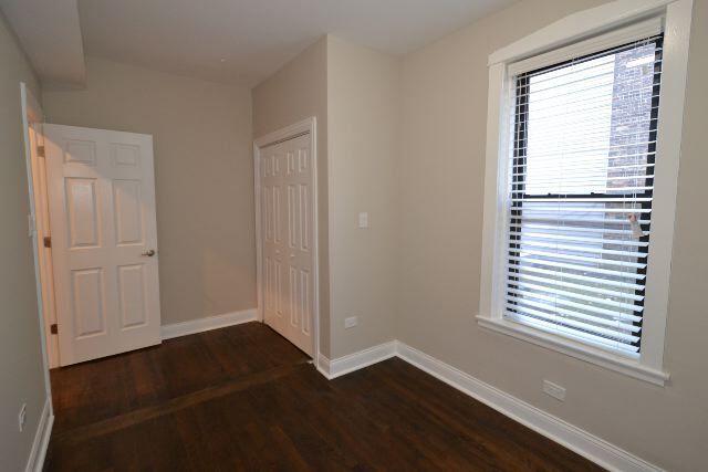 Building Photo - 2019 N Hoyne Ave