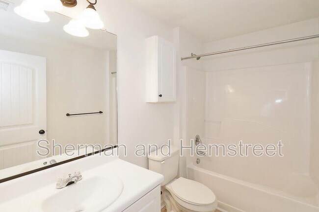 Building Photo - 3800 London Ct SW