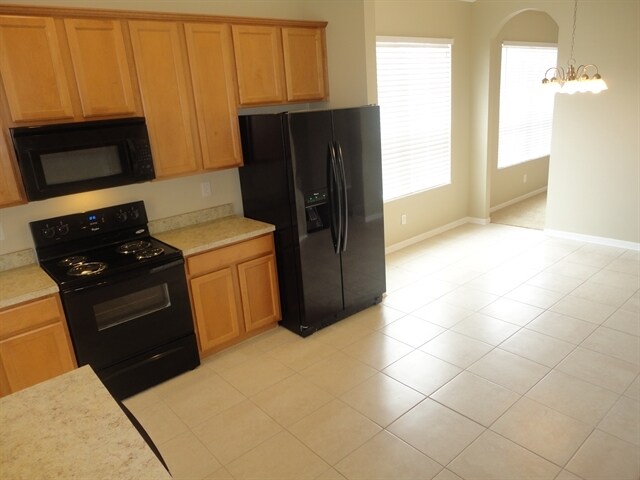 Building Photo - 8807 Sandy Plains Dr