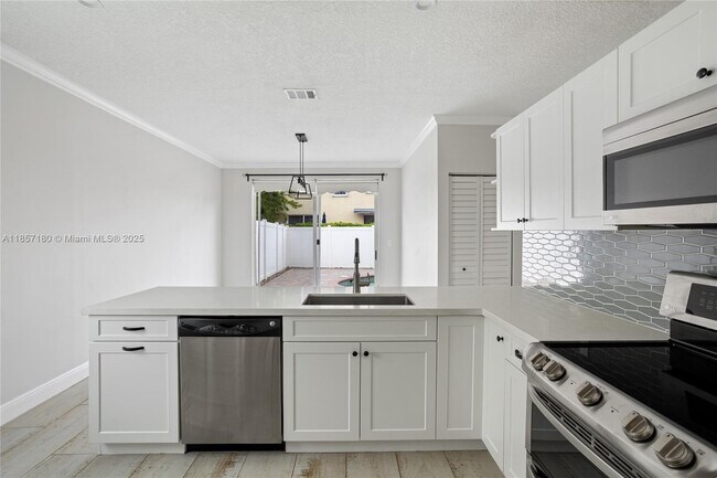 Building Photo - 15141 SW 49th St