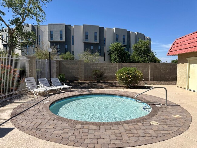Building Photo - Desert Vibes & Modern Living in the Heart ...
