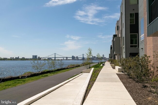 Building Photo - 3123 Beachview Ln