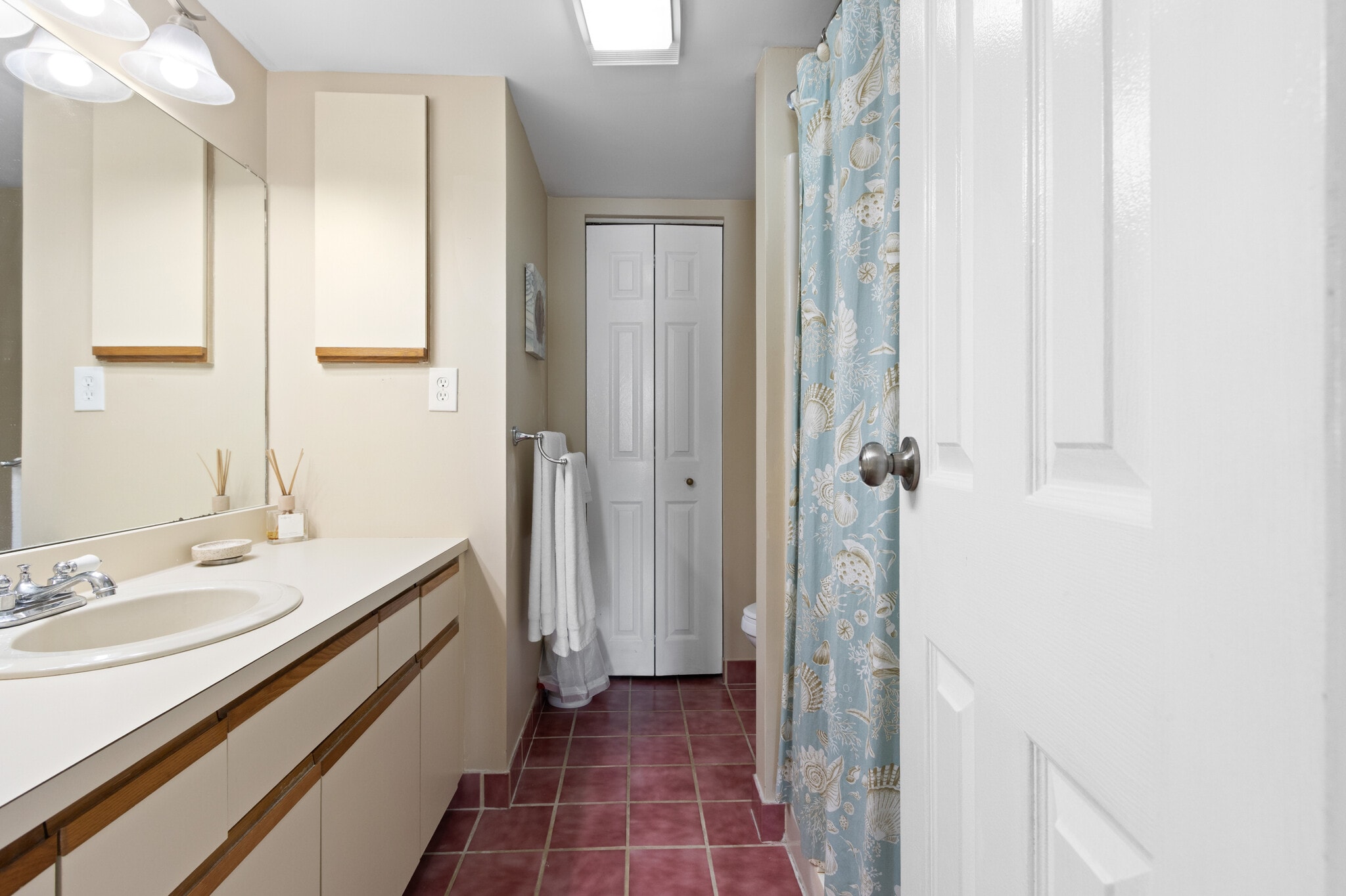 Building Photo - 1 Seacliff Ave