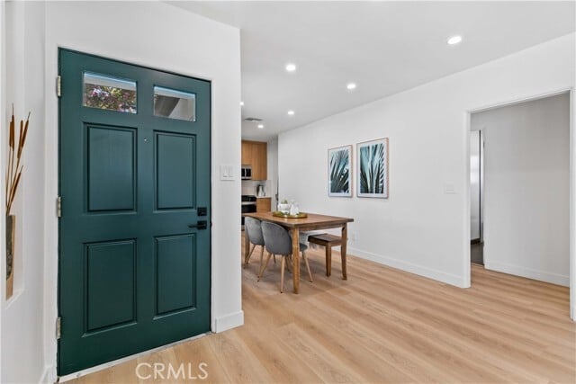 Building Photo - 2105 Pass