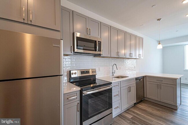 Building Photo - 1245 Ridge Ave