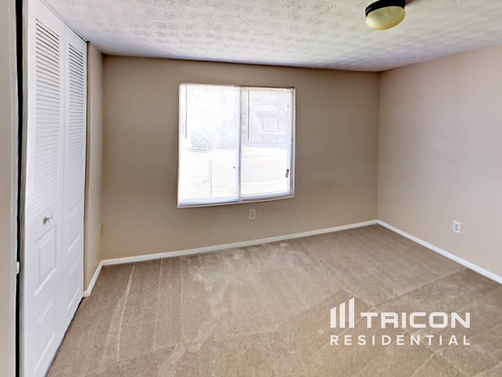 Building Photo - 6151 Raintree Bend