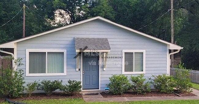 Building Photo - 1202 Liberty St