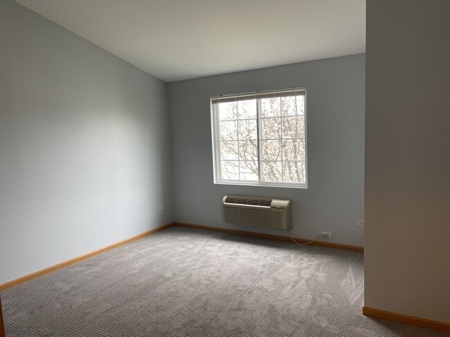 Building Photo - 1517 Silverstone Dr