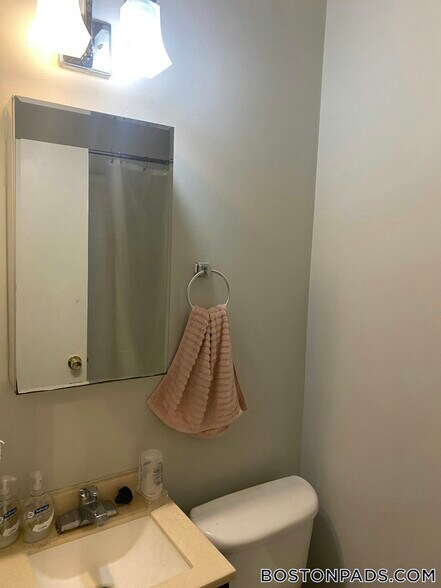 Building Photo - 38 Hemenway St