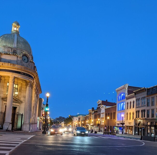 Building Photo - 3332 P St NW