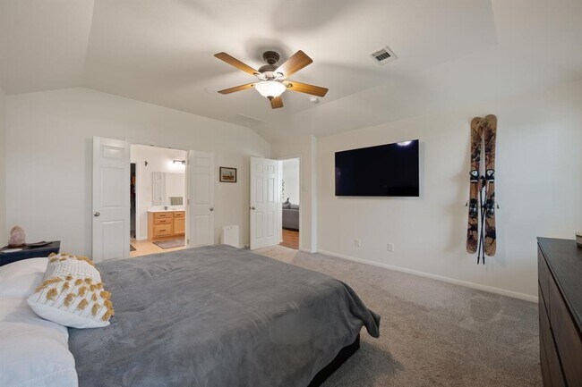 Building Photo - 2405 Tumbling River Dr