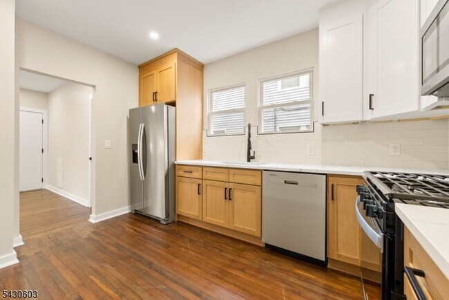 Building Photo - 218 Ampere Pkwy