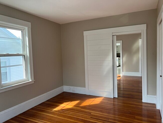 Building Photo - 3-1/2 Buffum St