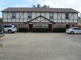 Building Photo - 239 W Peach St