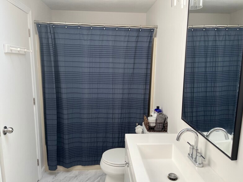 Building Photo - 78 Tideview Dr