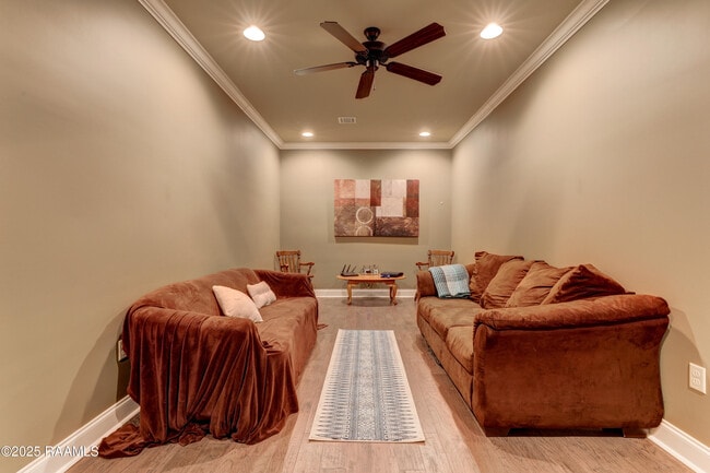 Building Photo - 505 N Montauban Dr