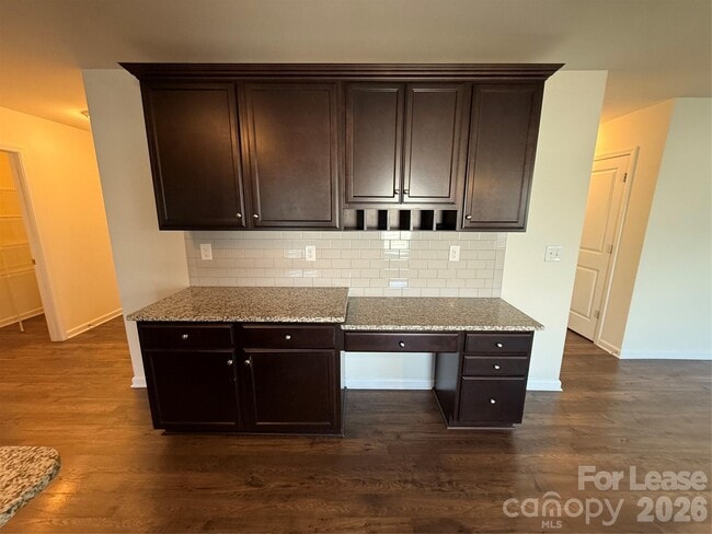 Building Photo - 9010 Harwood Knoll Dr