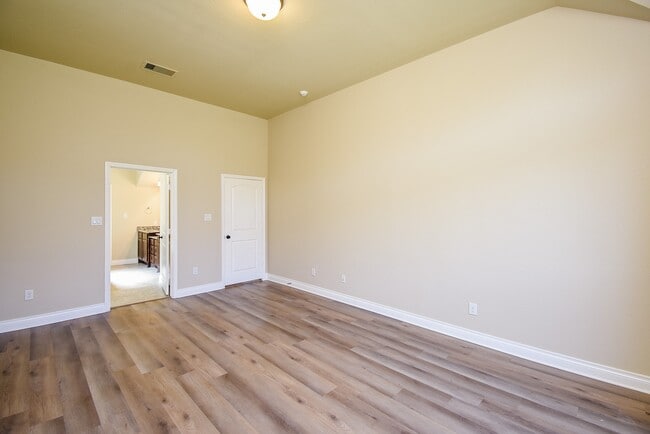 Building Photo - 2530 River Ridge