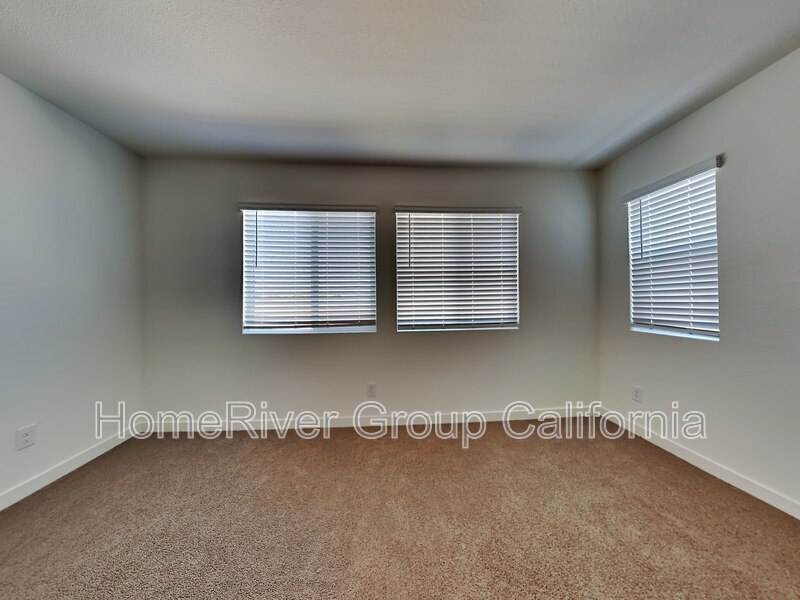 Building Photo - 8829 Cohasset Wy