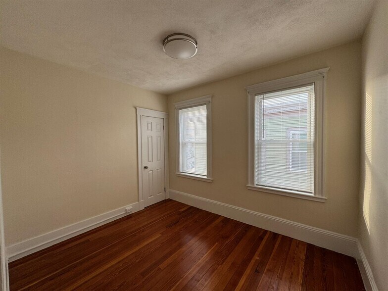 Building Photo - 65 Conwell Ave