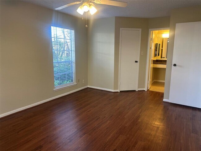 Building Photo - 2120 El Paseo St