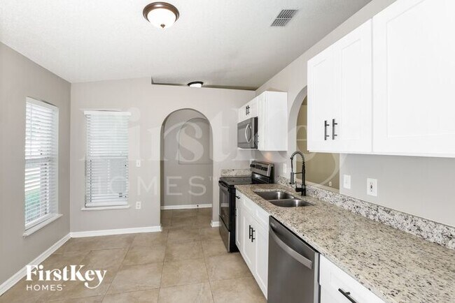 Building Photo - 1516 Vista Lake Cir
