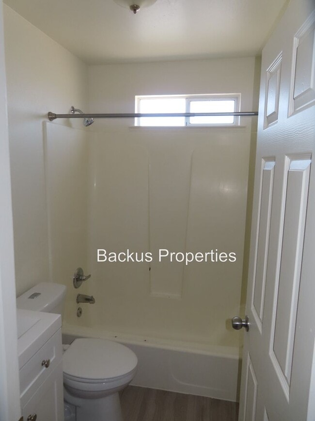Building Photo - Newly renovated three bedroom duplex in Soledad
