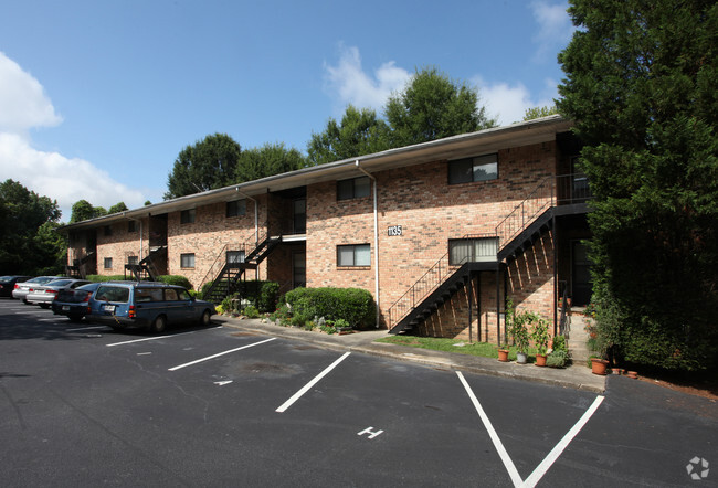 Colonial Gardens - 1135 McLendon Dr Decatur GA 30033 | Apartment Finder