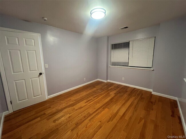 Building Photo - 50 Brick Pond Rd