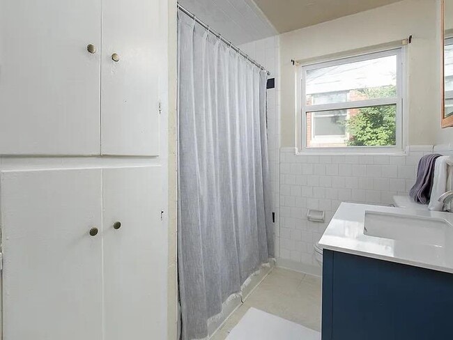 Building Photo - 2804 NW 46th St